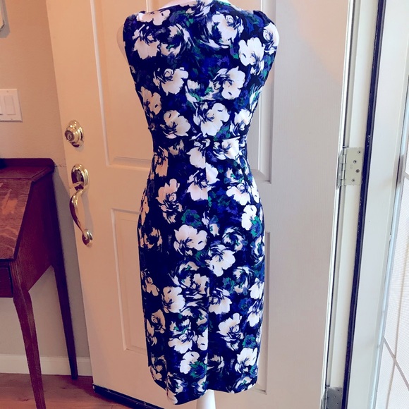 Fitted stretchy dress, floral size 4 EUC - Picture 2 of 4